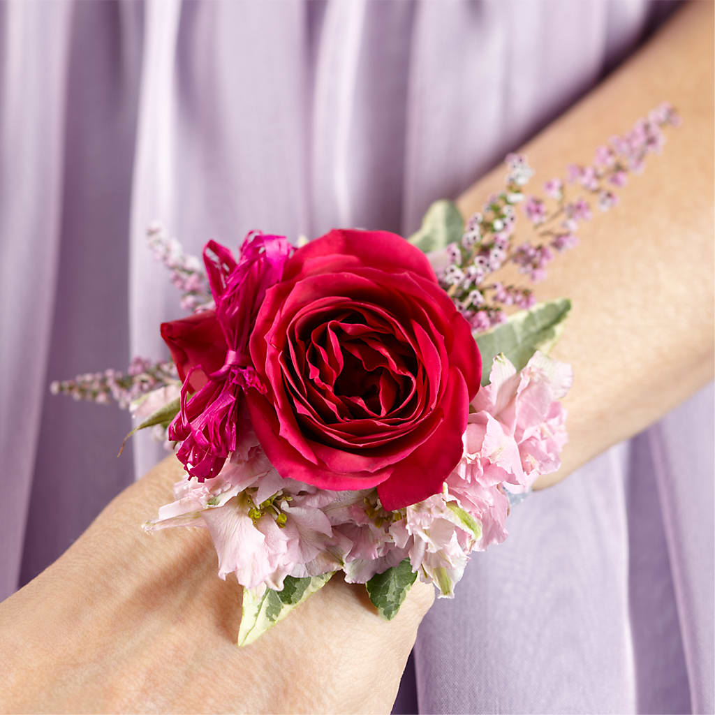Rose Charm Corsage – The Flower Boutique, Gettysburg PA
