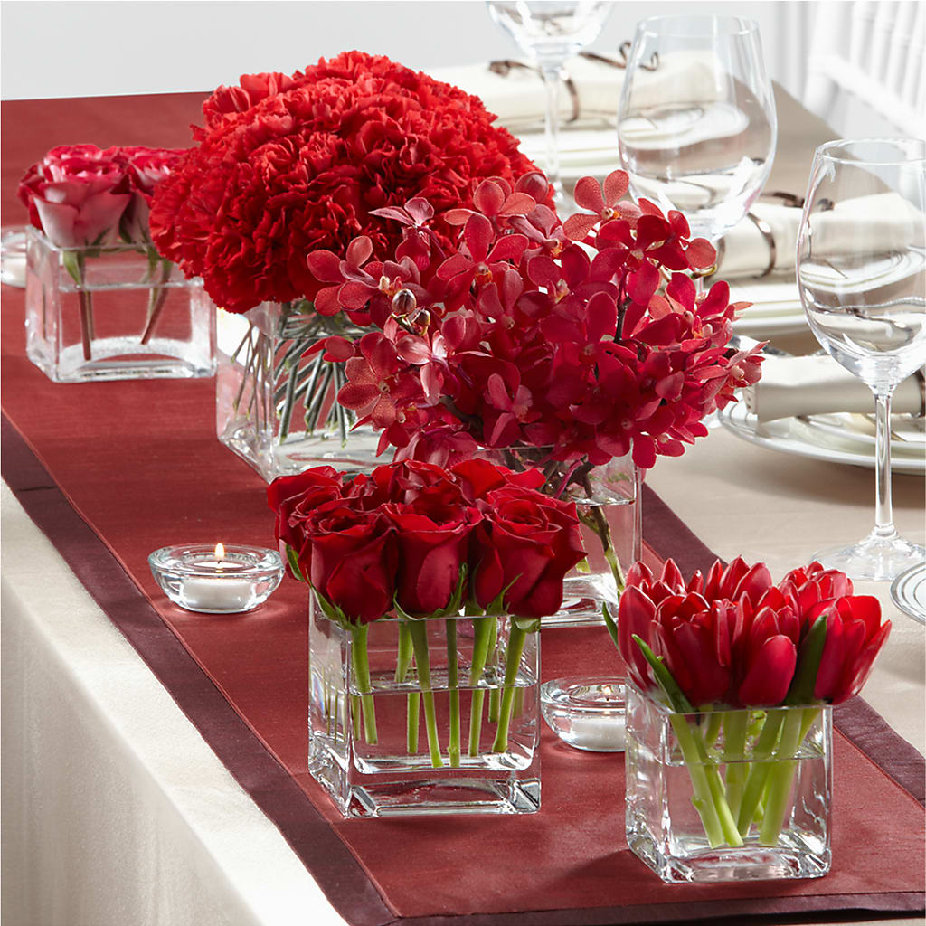 Modern Grace Centerpiece – The Flower Boutique, Gettysburg PA