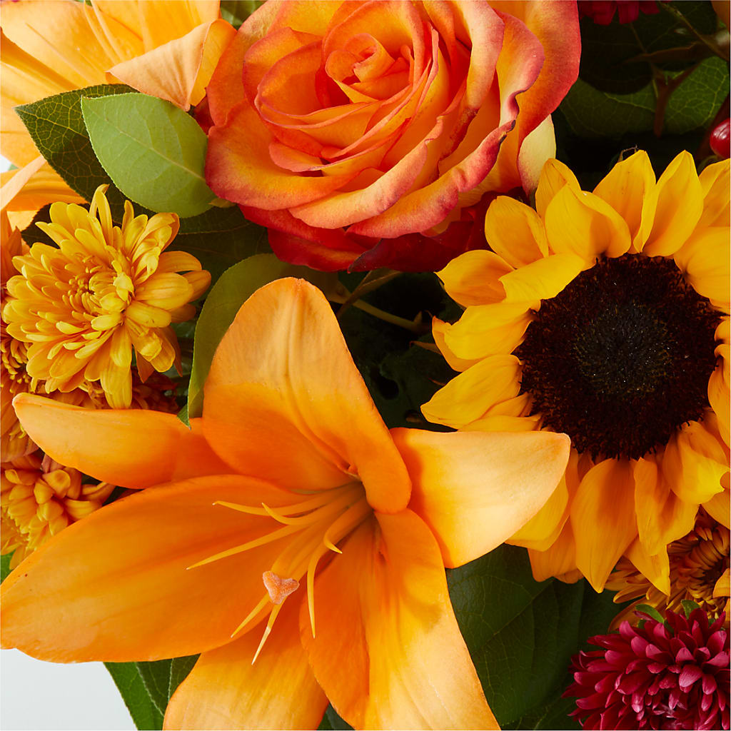 Grateful Centerpiece –  The Flower Boutique, Gettysburg PA