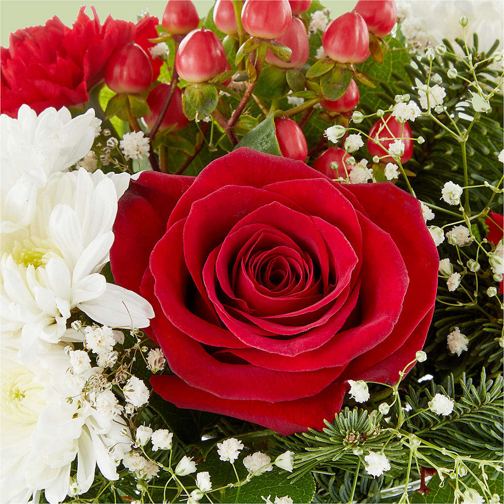Chance of Flurries Bouquet –  The Flower Boutique, Gettysburg PA