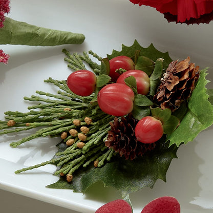 Red Berry Boutonniere –  The Flower Boutique, Gettysburg PA